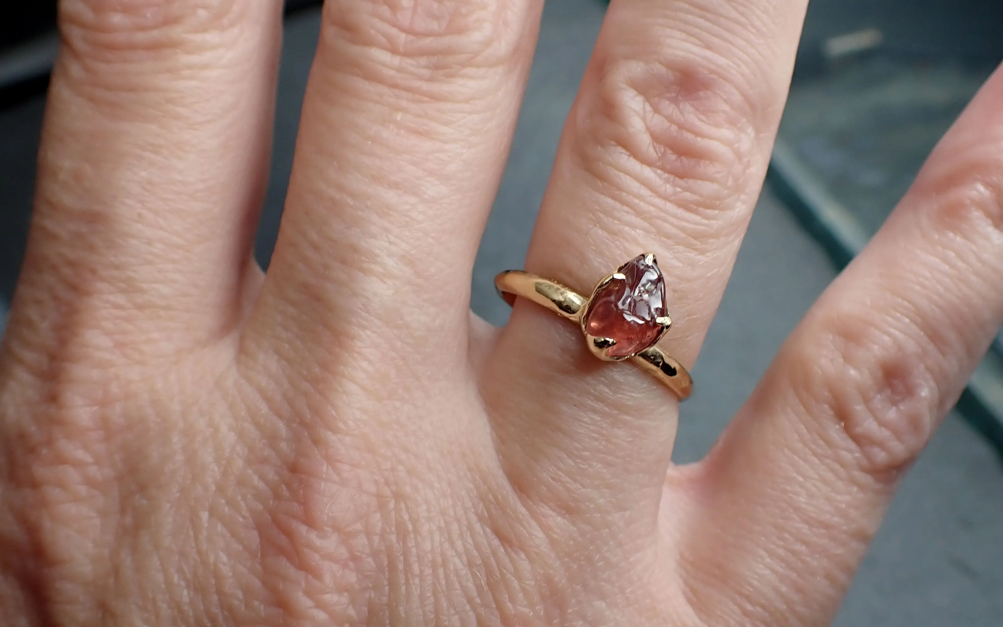 Sapphire tumbled pink tumbled yellow 18k gold Solitaire gemstone ring 2637