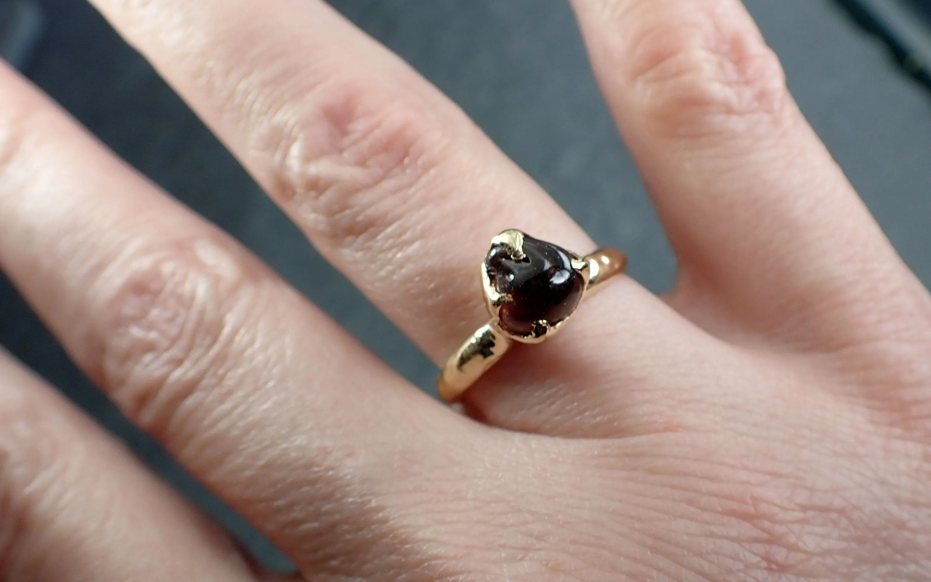 Sapphire tumbled red tumbled yellow 18k gold Solitaire gemstone ring 2890