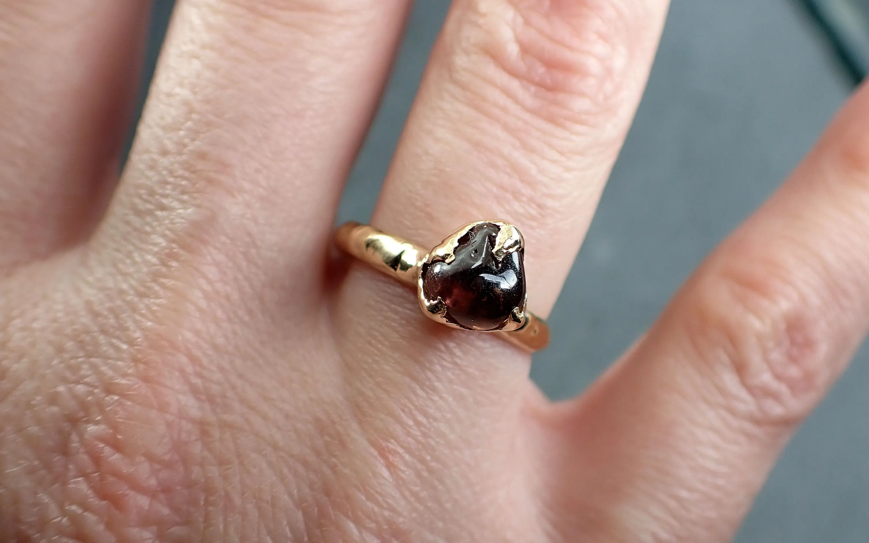 Sapphire tumbled red tumbled yellow 18k gold Solitaire gemstone ring 2890