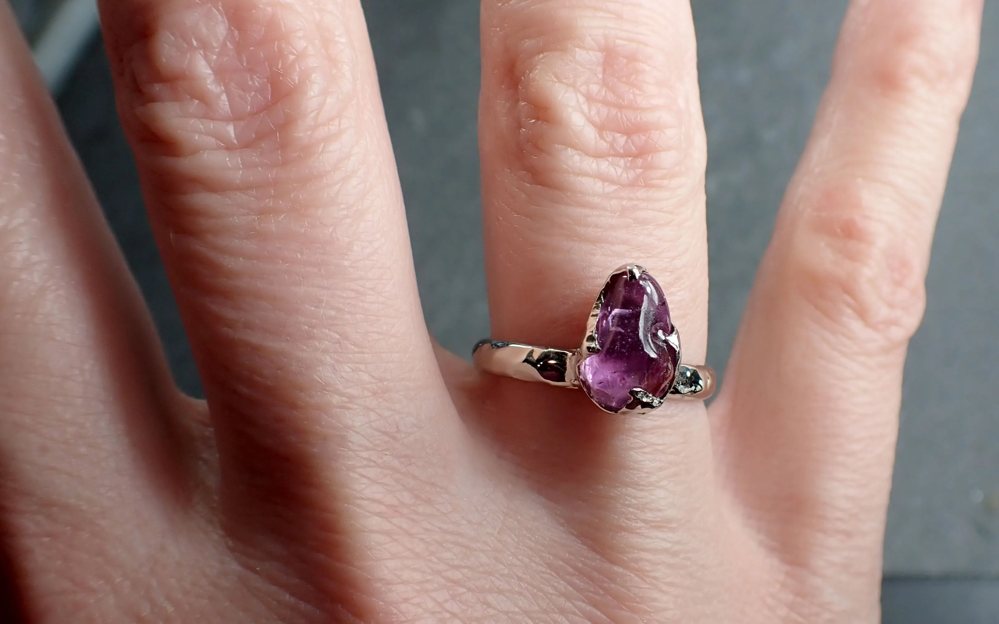Sapphire tumbled White 14k gold Solitaire gemstone ring 2862