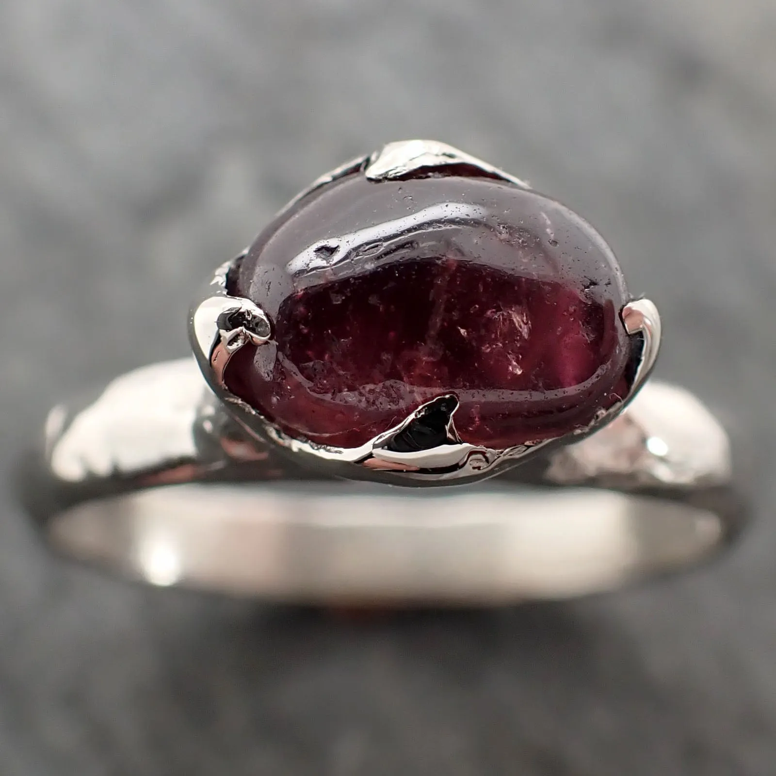 Sapphire tumbled White 14k gold Solitaire gemstone ring 2863