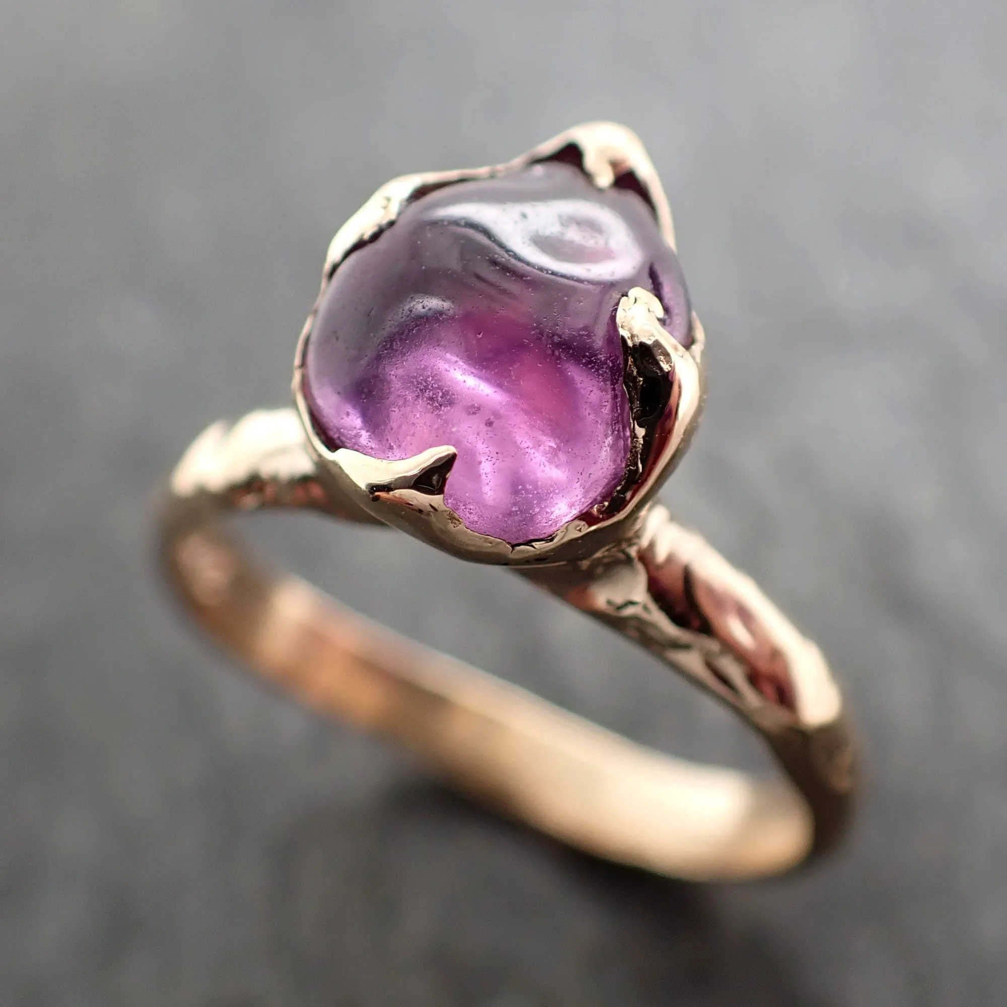 Sapphire tumbled yellow 18k gold Solitaire pink tumbled gemstone ring 2893