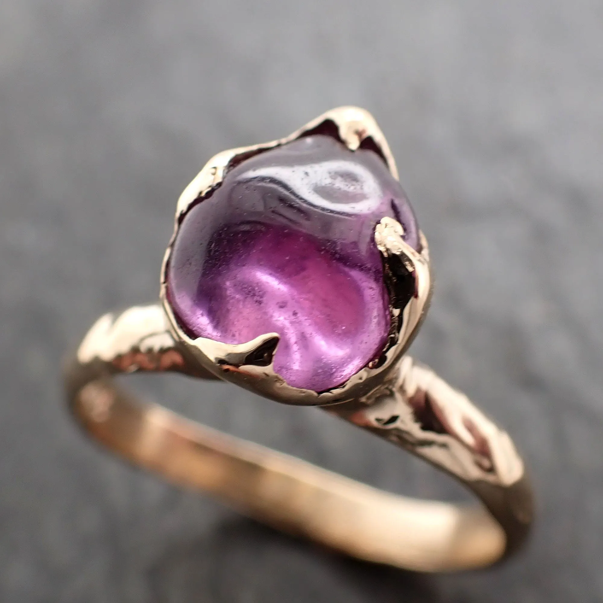 Sapphire tumbled yellow 18k gold Solitaire pink tumbled gemstone ring 2893