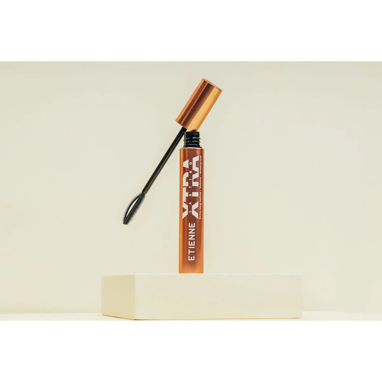 Set Xtra Lasting Medium/Natural Etienne