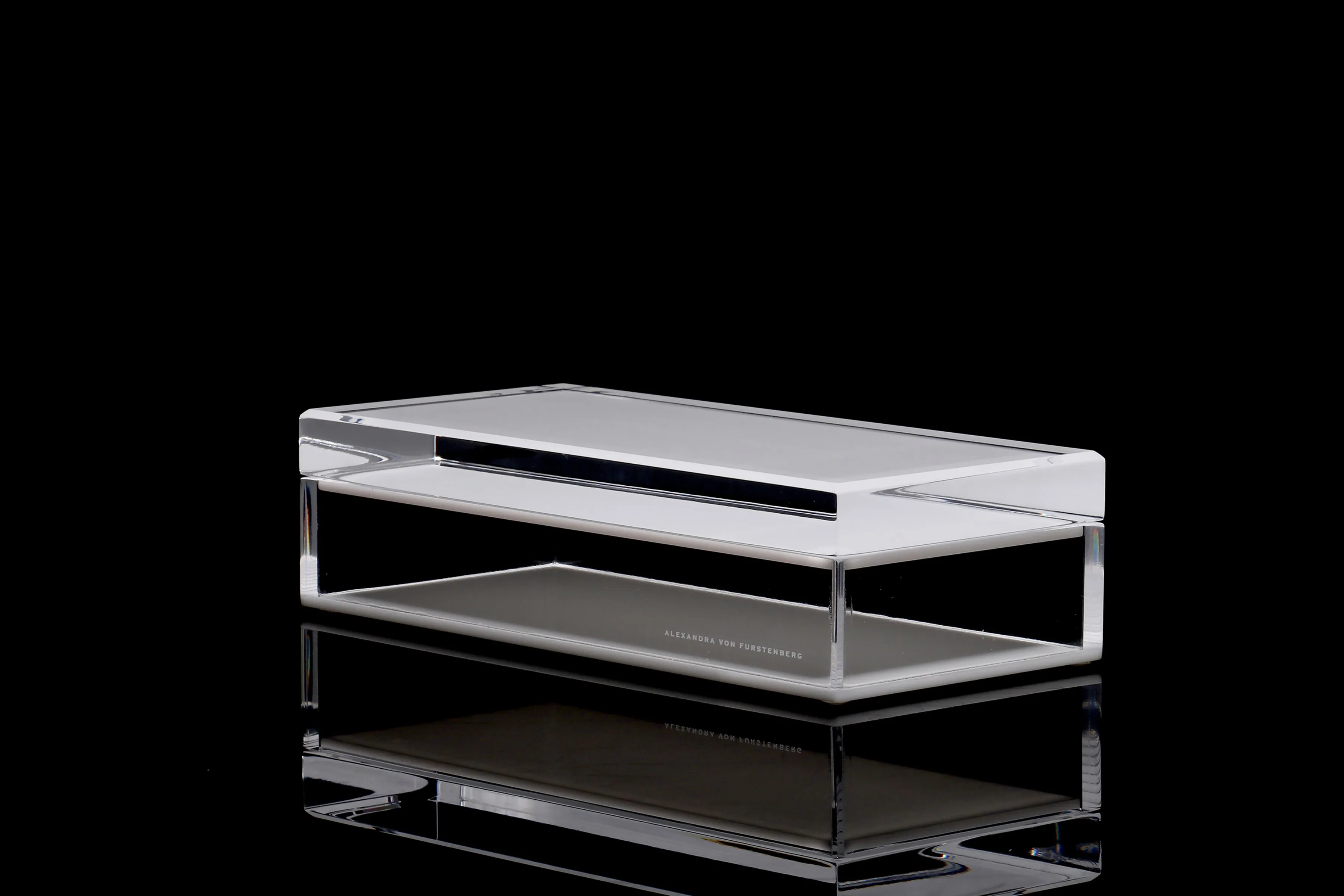Shorty Treasure Box in White