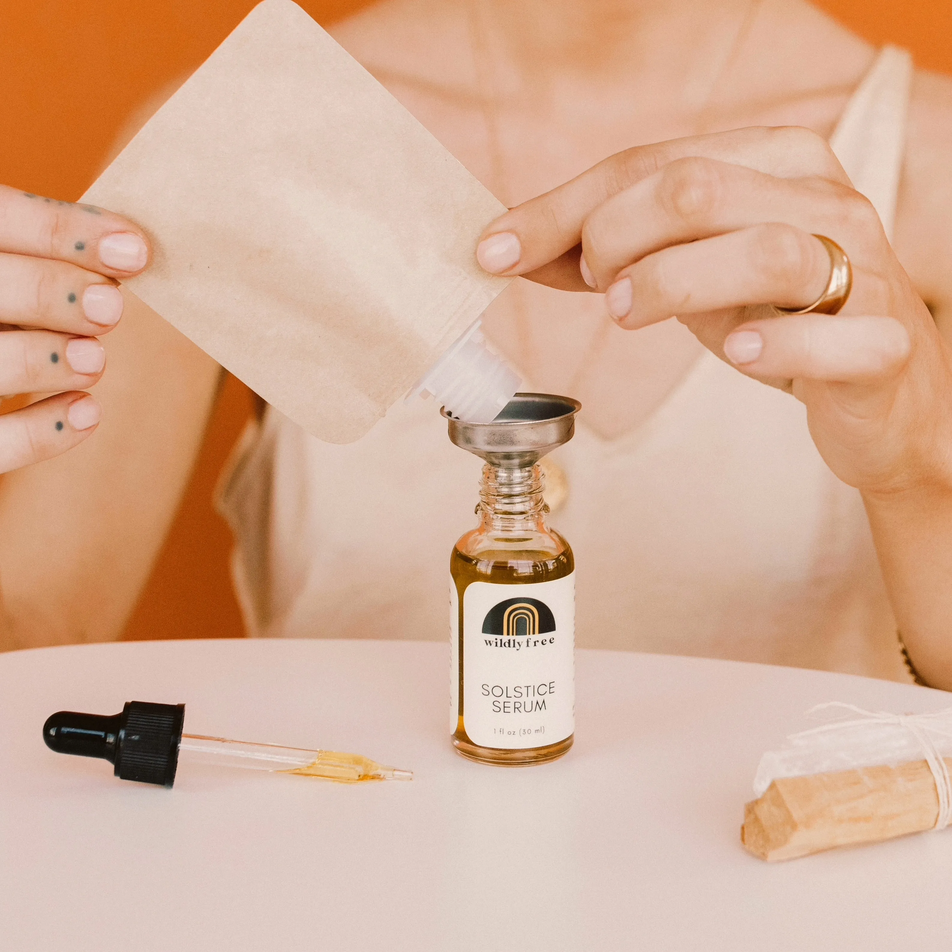 SOLSTICE Serum