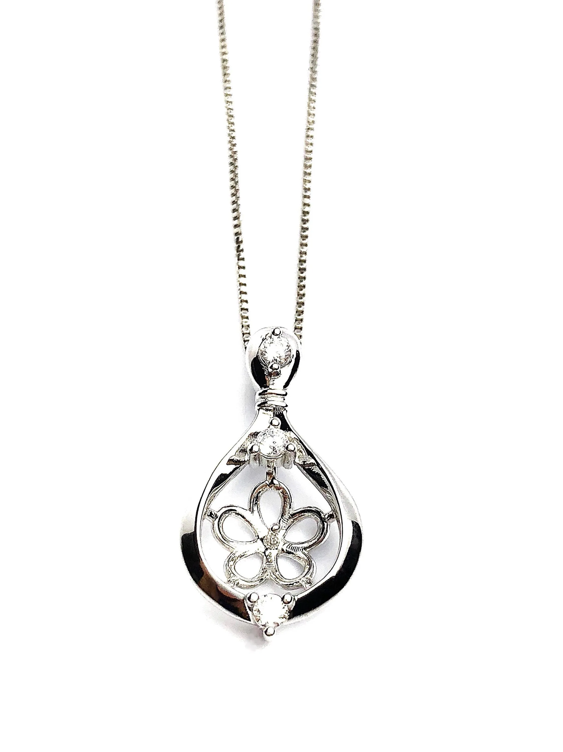 Sterling Silver Pearl Pendant Setting - SP65. Setting only. No pearl included.