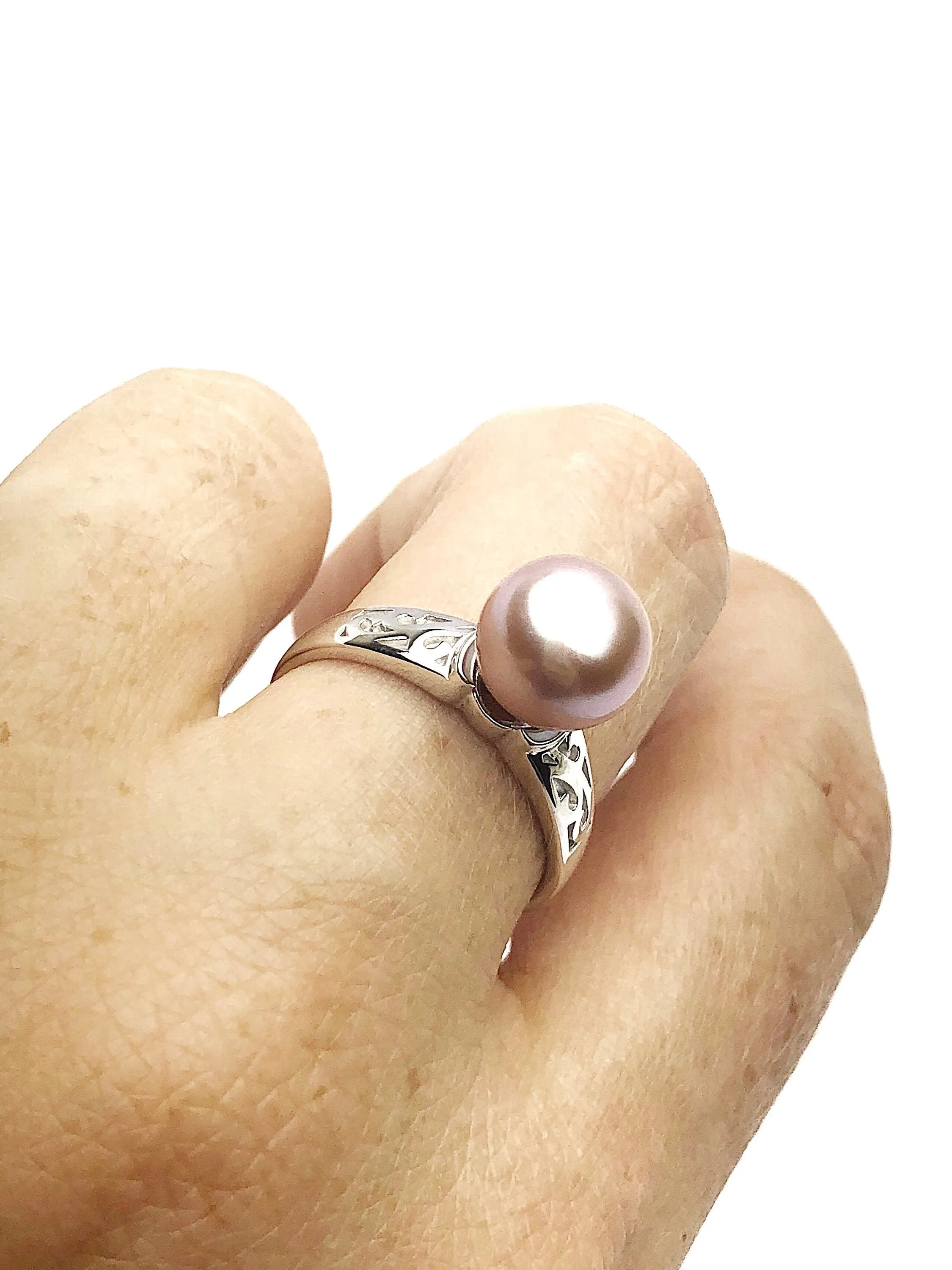 Sterling Silver Pearl Ring Setting - SR08. Setting only. No pearl included.