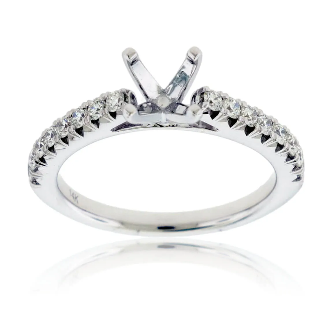 Stunning .40ctw Semi Mount Diamond Ring