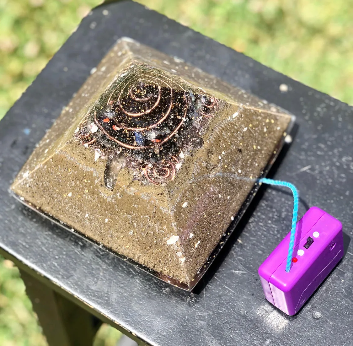 The "Jumbo Giza Equalizer" - Pulsed Radionics Orgone Pyramid, 6x6” Base