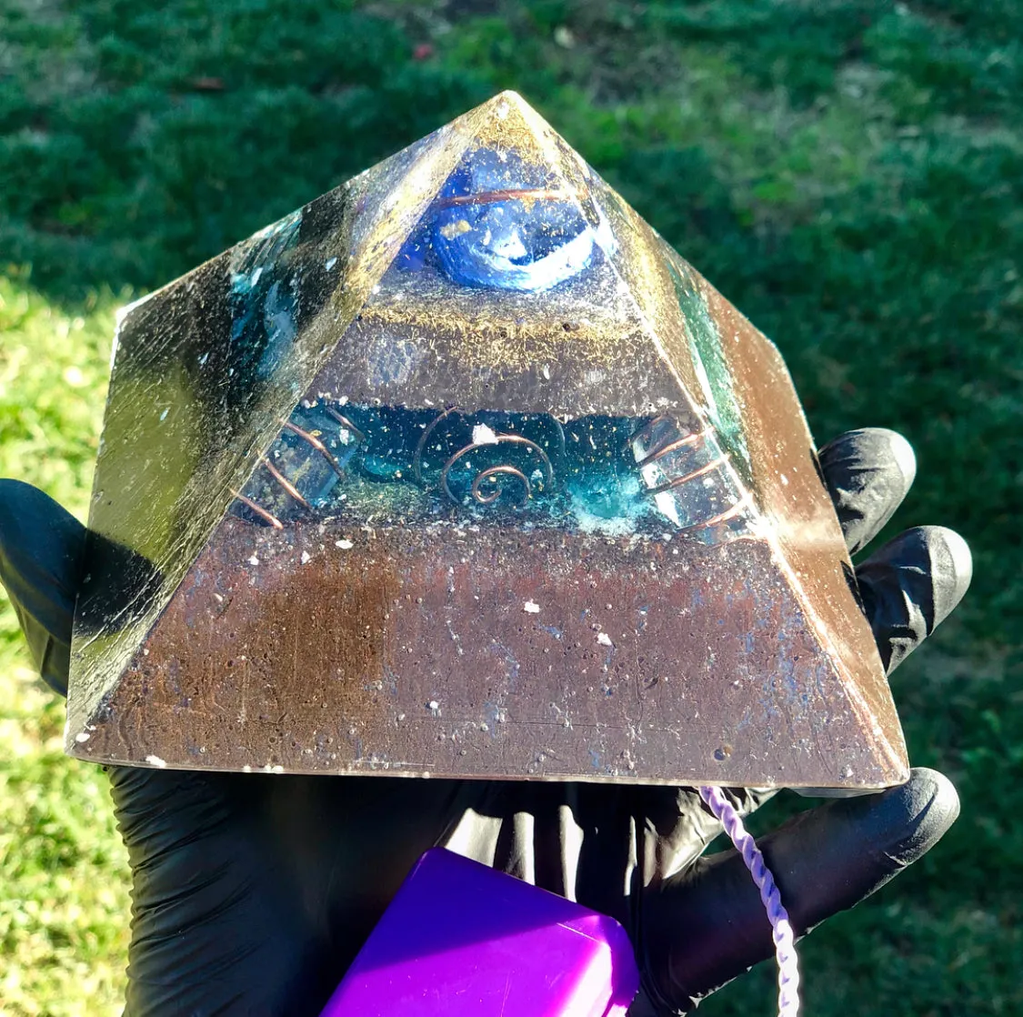 The "Jumbo Giza Equalizer" - Pulsed Radionics Orgone Pyramid, 6x6” Base