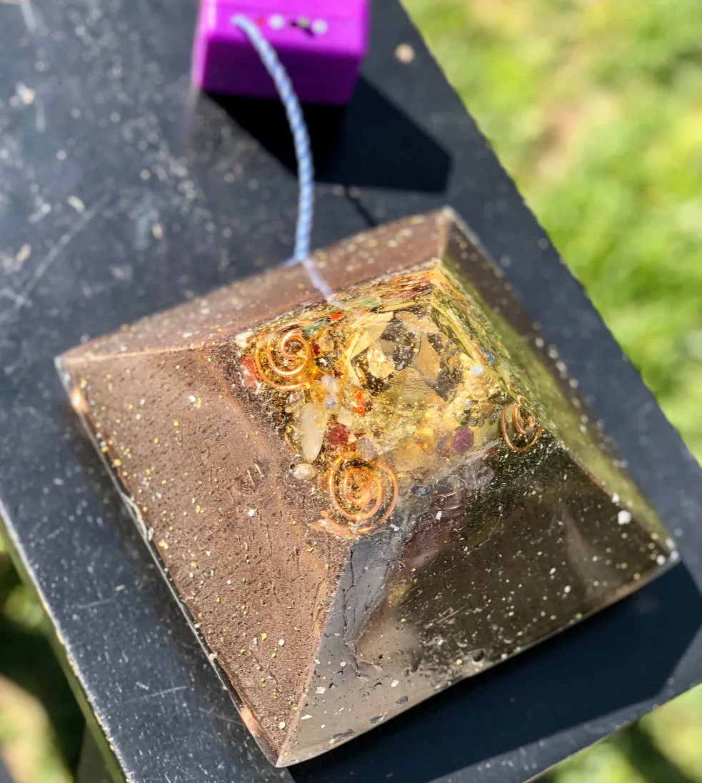 The "Jumbo Giza Equalizer" - Pulsed Radionics Orgone Pyramid, 6x6” Base