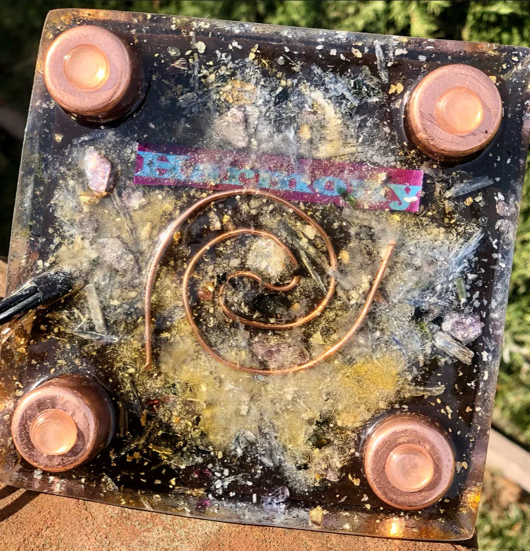 The "Jumbo Giza Equalizer" - Pulsed Radionics Orgone Pyramid, 6x6” Base