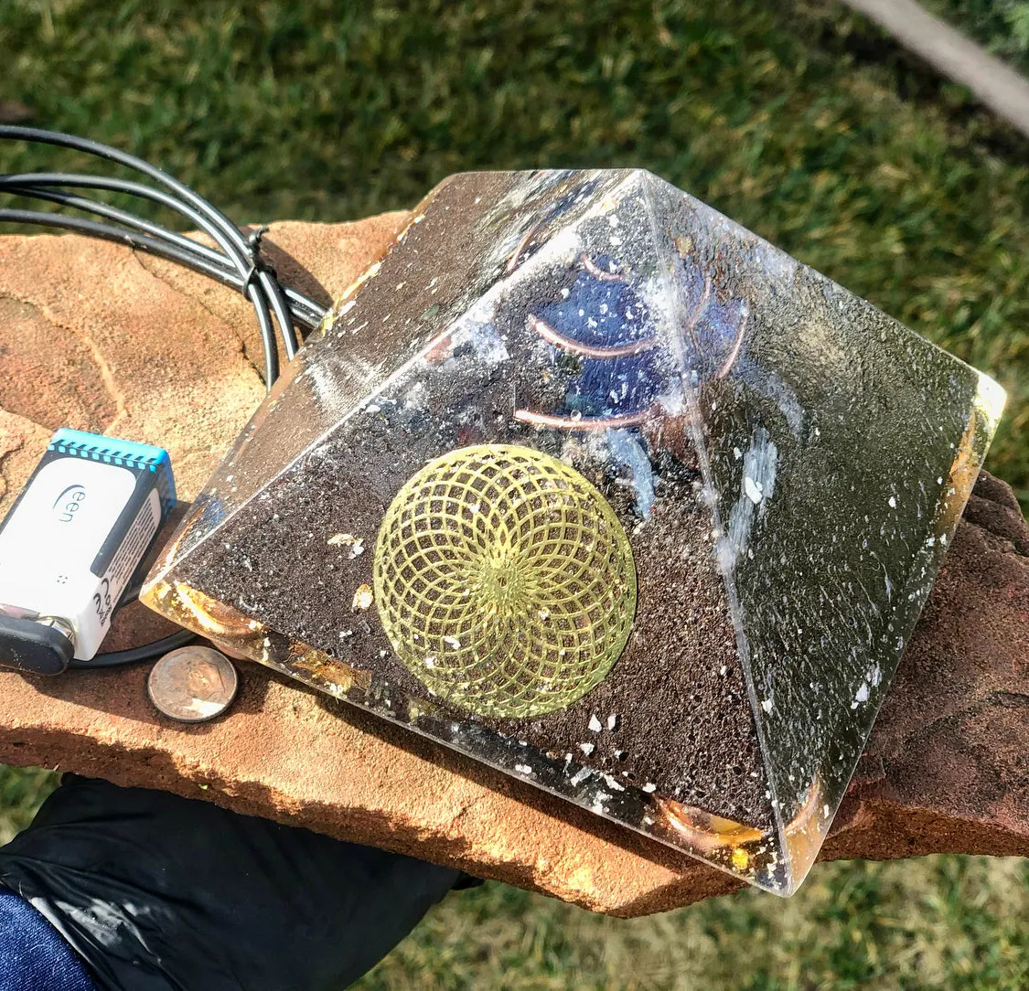 The "Jumbo Giza Equalizer" - Pulsed Radionics Orgone Pyramid, 6x6” Base