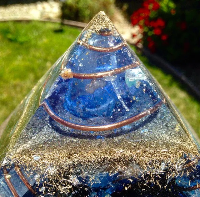 The "Jumbo Giza Equalizer" - Pulsed Radionics Orgone Pyramid, 6x6” Base