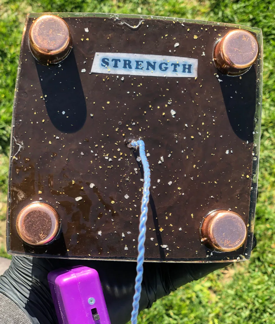 The "Jumbo Giza Equalizer" - Pulsed Radionics Orgone Pyramid, 6x6” Base