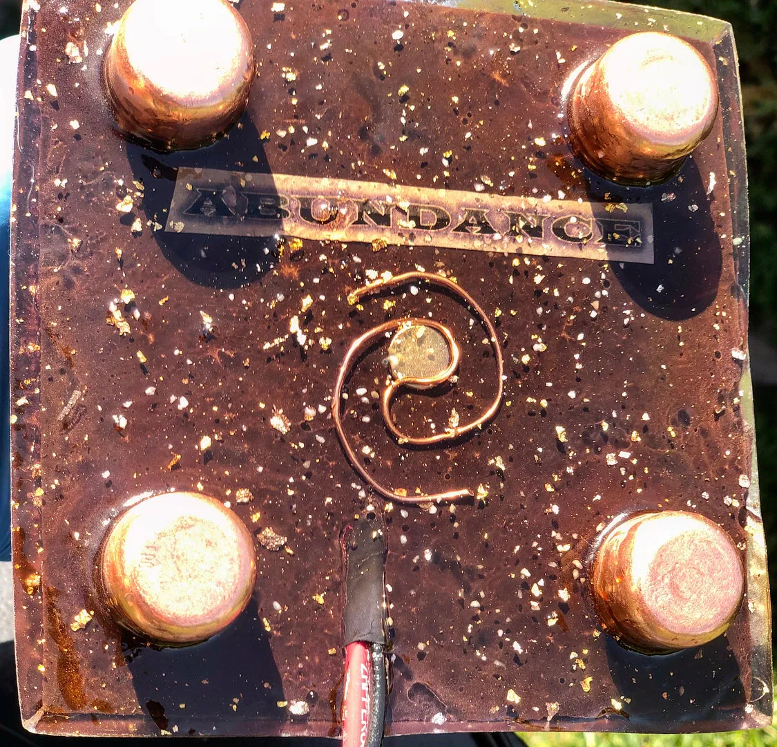 The "Jumbo Giza Equalizer" - Pulsed Radionics Orgone Pyramid, 6x6” Base