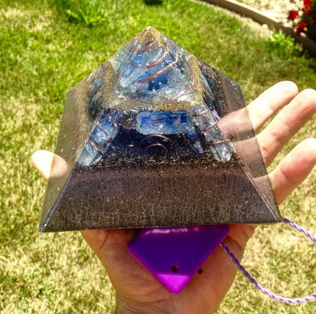 The "Jumbo Giza Equalizer" - Pulsed Radionics Orgone Pyramid, 6x6” Base
