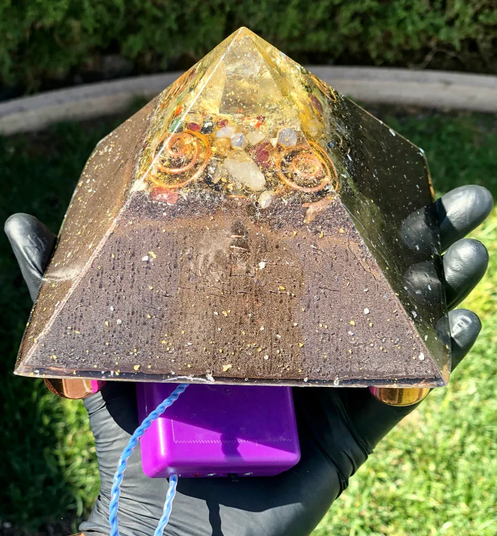 The "Jumbo Giza Equalizer" - Pulsed Radionics Orgone Pyramid, 6x6” Base