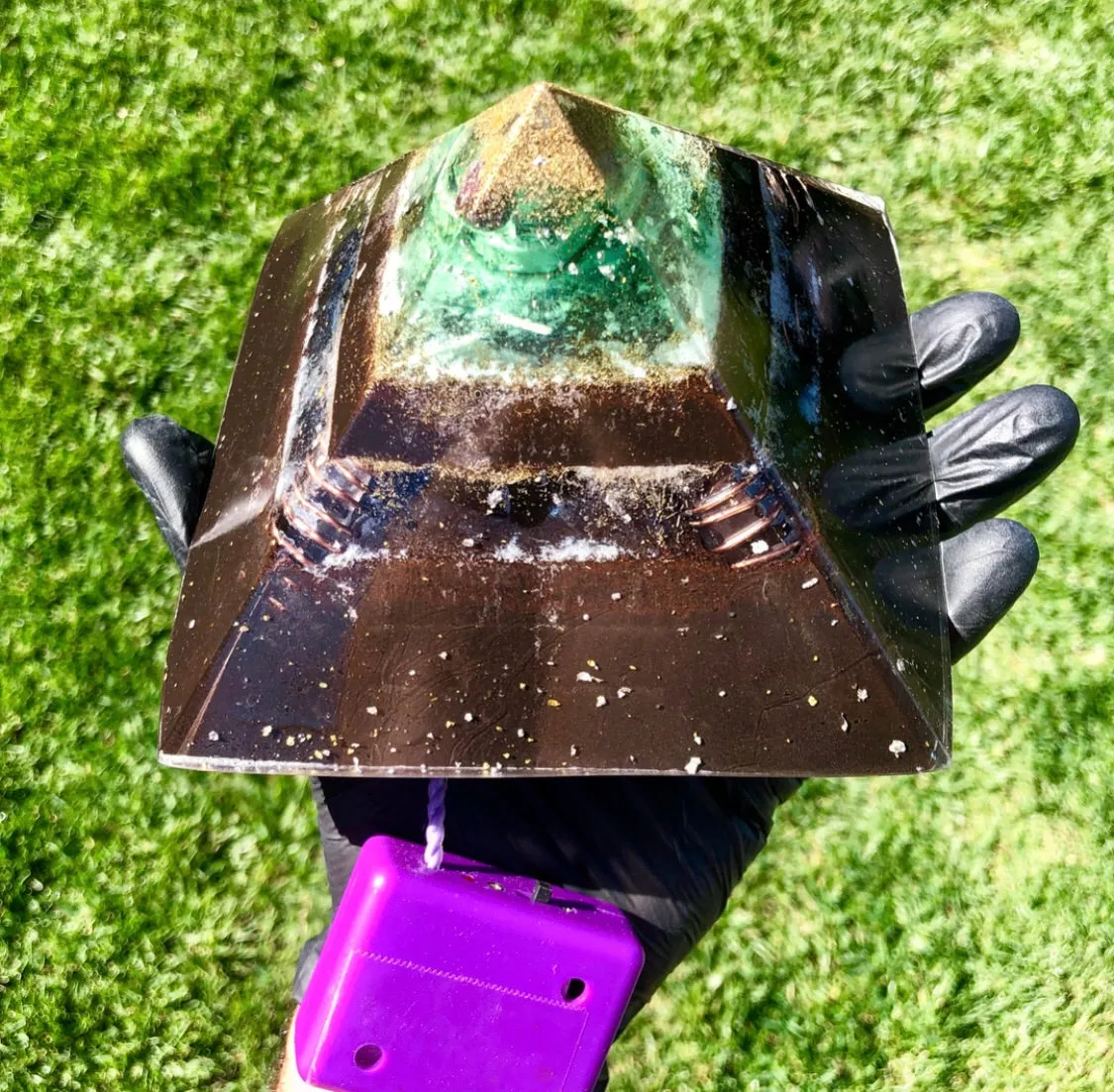The "Jumbo Giza Equalizer" - Pulsed Radionics Orgone Pyramid, 6x6” Base