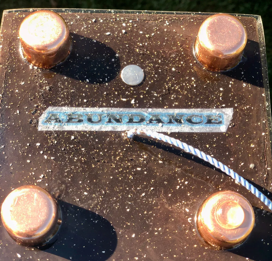 The "Jumbo Giza Equalizer" - Pulsed Radionics Orgone Pyramid, 6x6” Base