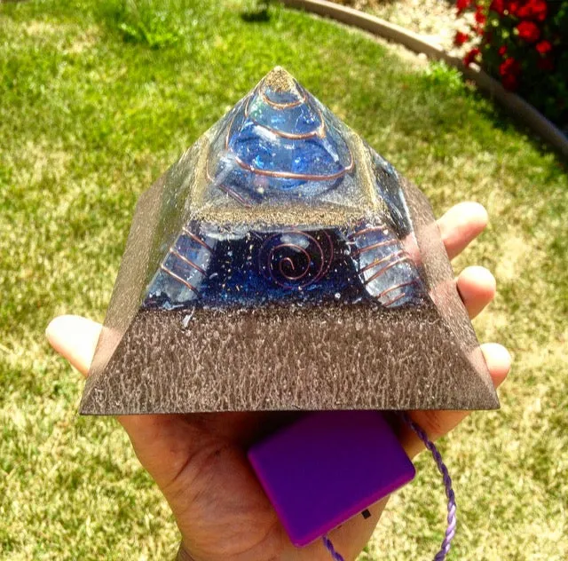 The "Jumbo Giza Equalizer" - Pulsed Radionics Orgone Pyramid, 6x6” Base