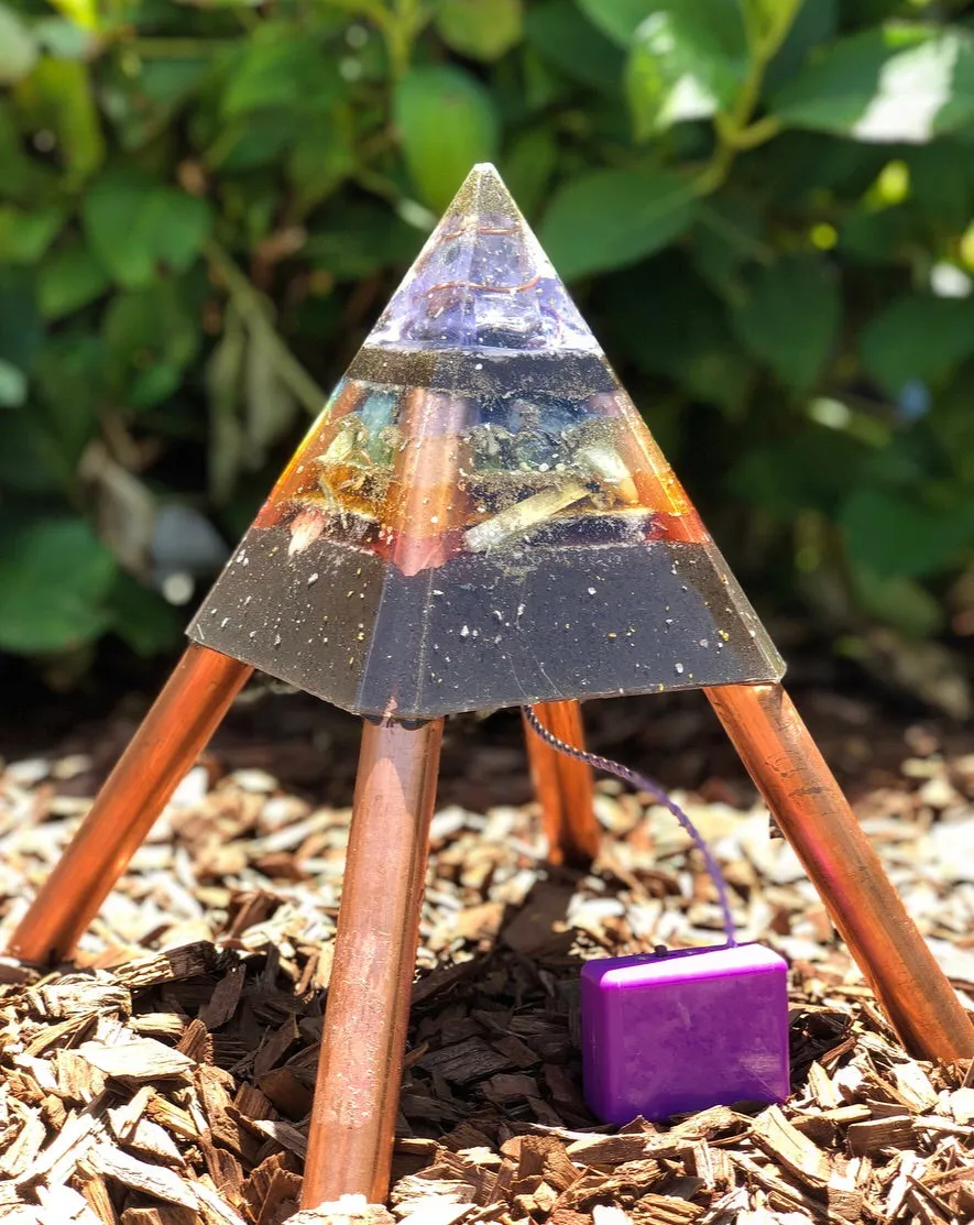 The "Nubian Chakra Equalizer Mini-Chembuster" - 6 lbs, 8 Sided Radionics Orgone Pyramid w/ Tensor Ring & Earth Pipes for grounding