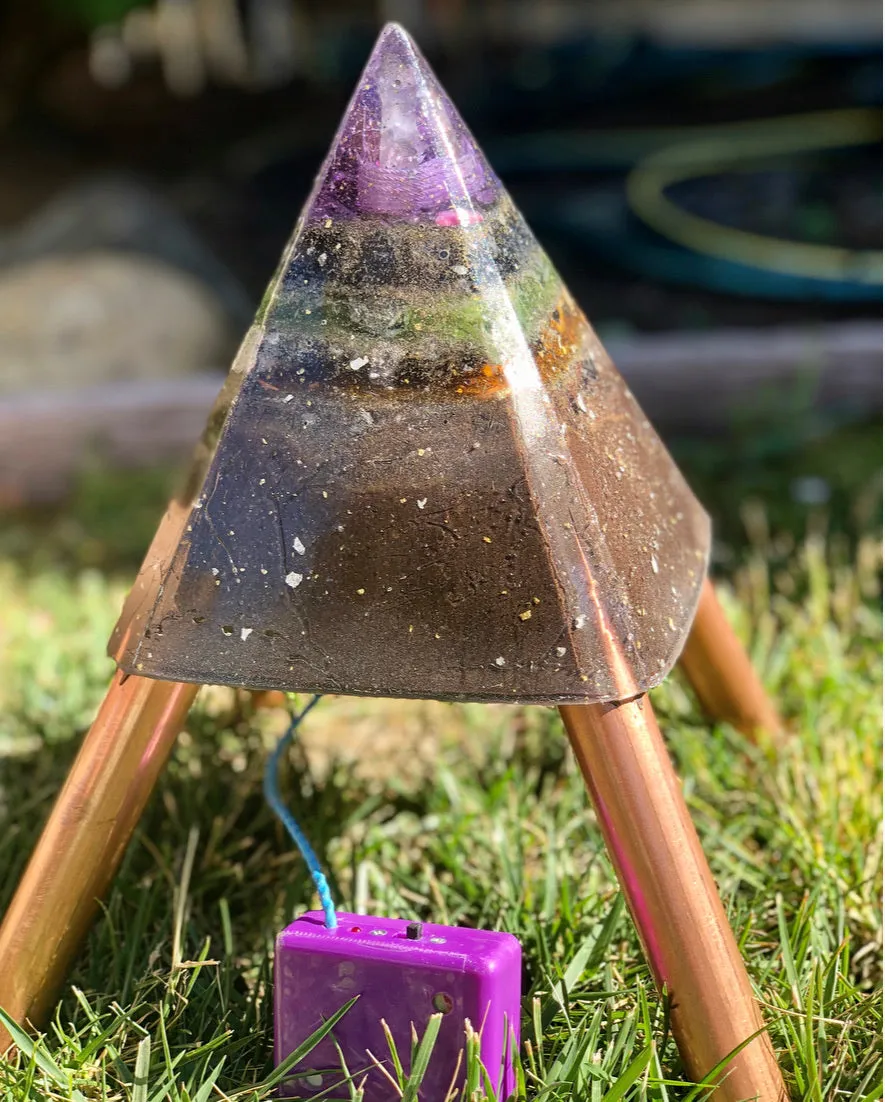 The "Nubian Chakra Equalizer Mini-Chembuster" - 6 lbs, 8 Sided Radionics Orgone Pyramid w/ Tensor Ring & Earth Pipes for grounding