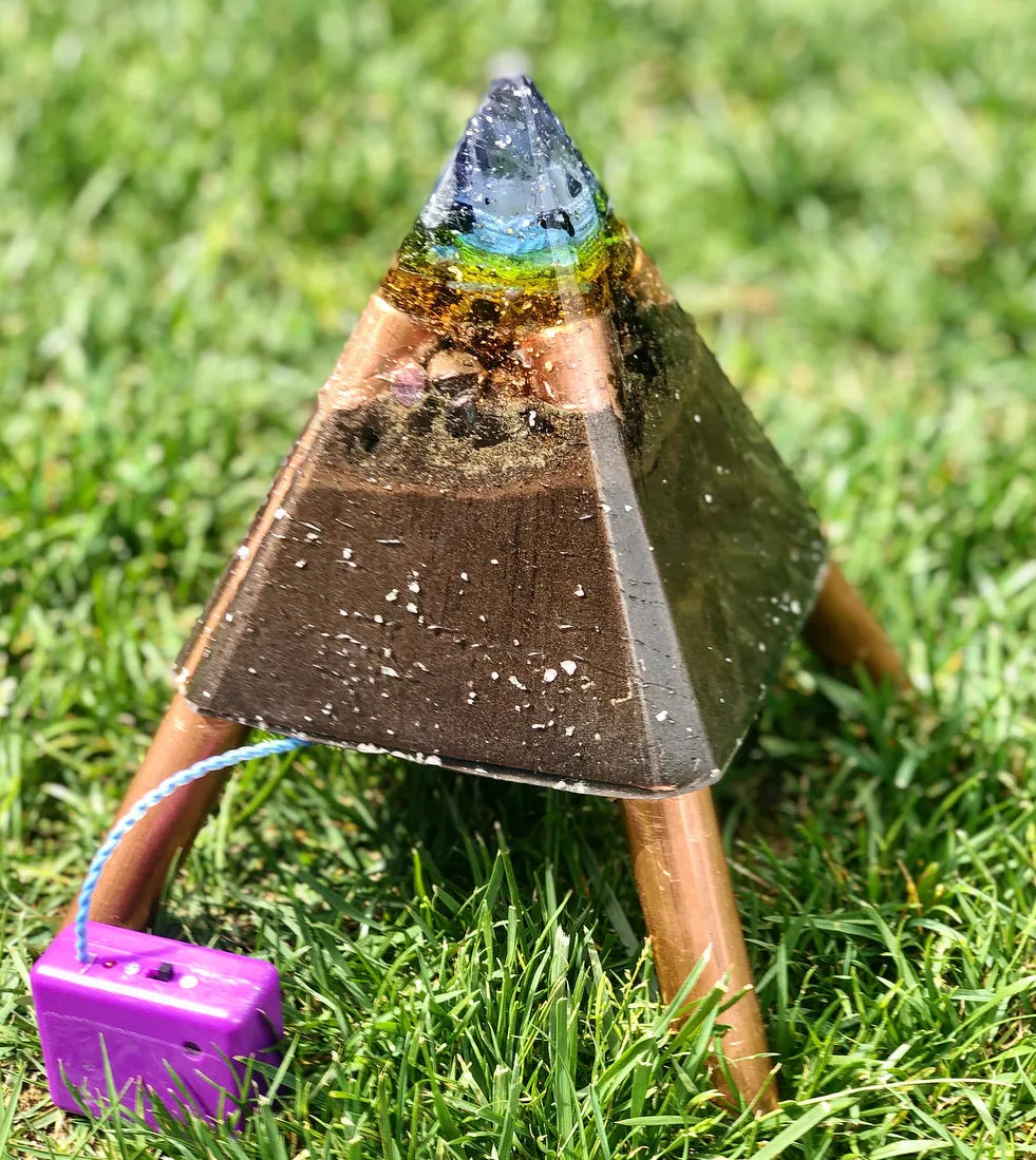 The "Nubian Chakra Equalizer Mini-Chembuster" - 6 lbs, 8 Sided Radionics Orgone Pyramid w/ Tensor Ring & Earth Pipes for grounding