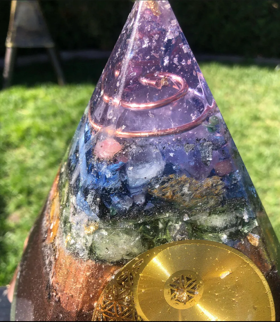 The "Nubian Chakra Equalizer Mini-Chembuster" - 6 lbs, 8 Sided Radionics Orgone Pyramid w/ Tensor Ring & Earth Pipes for grounding