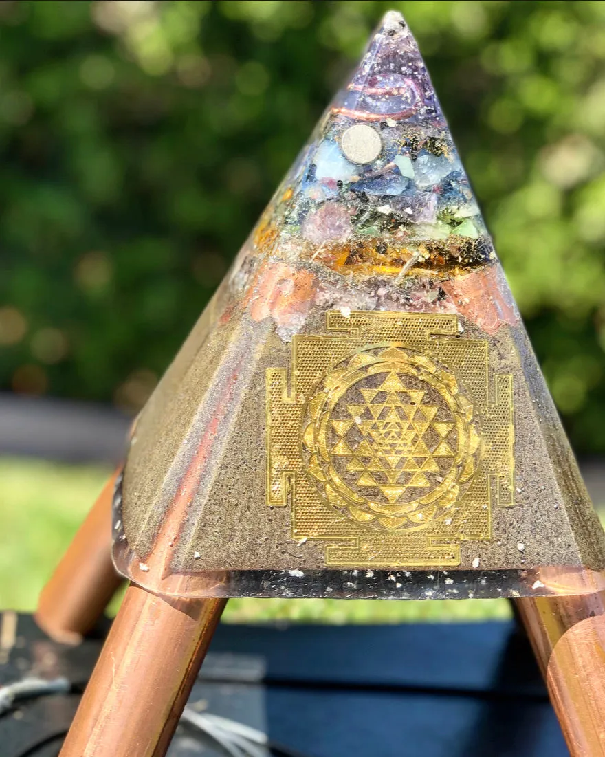 The "Nubian Chakra Equalizer Mini-Chembuster" - 6 lbs, 8 Sided Radionics Orgone Pyramid w/ Tensor Ring & Earth Pipes for grounding