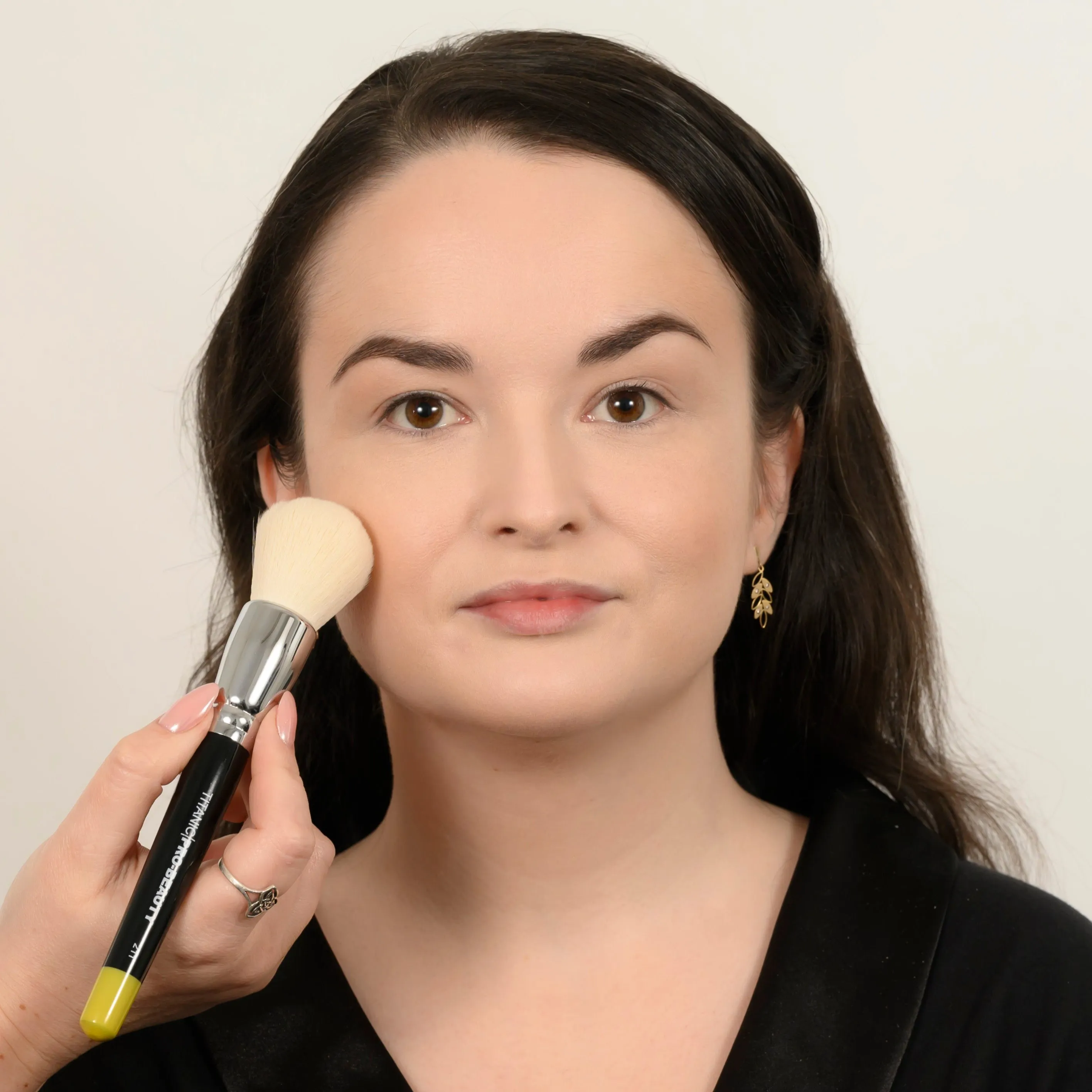 Ultimate Essentials - 11 Piece Beauty Set