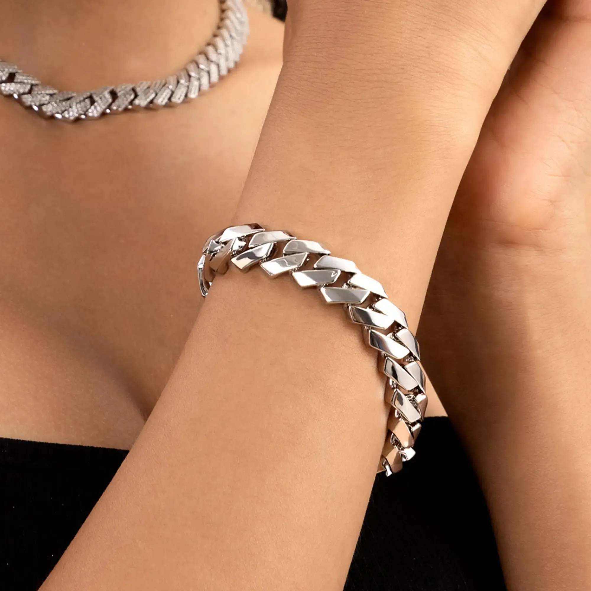 Women's Plain Gold Prong Cuban Link Bracelet - 12mm